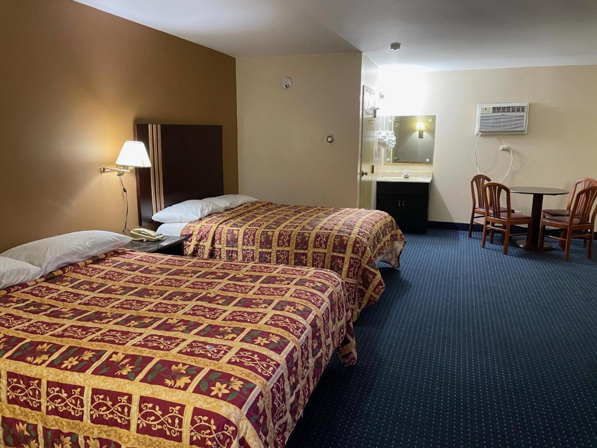 American Inn And Suites Countryside Exteriör bild