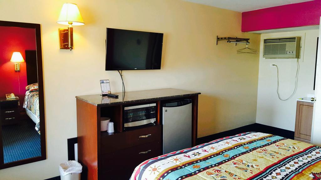 American Inn And Suites Countryside Exteriör bild